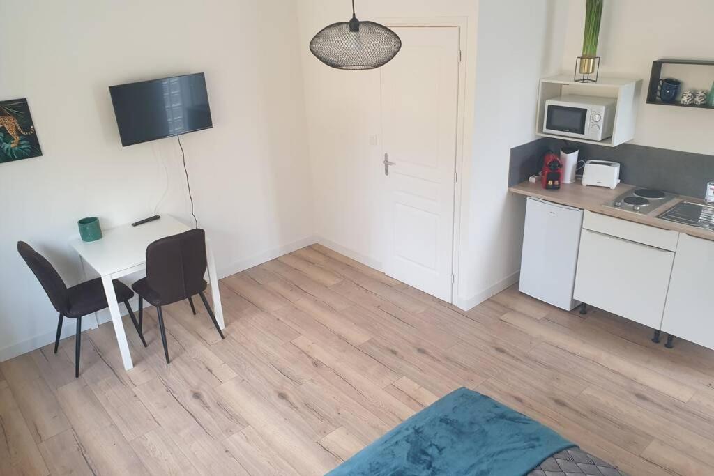 Studio 4 Henriville Amiens Exterior foto